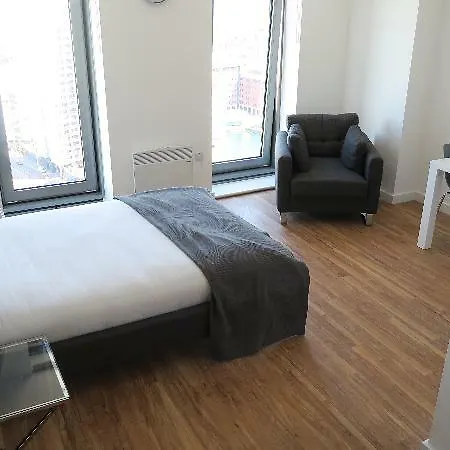 Premier Manchester Salford Quays 酒店 索尔福德
