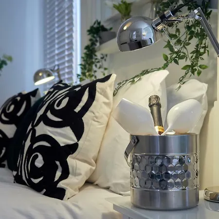 Willow House Luxury Serviced Lets * Manchester