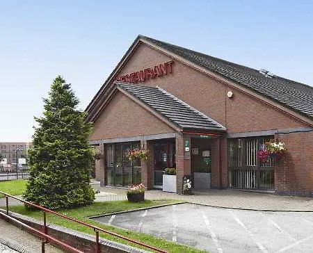 Hotel Campanile Manchester 2*
