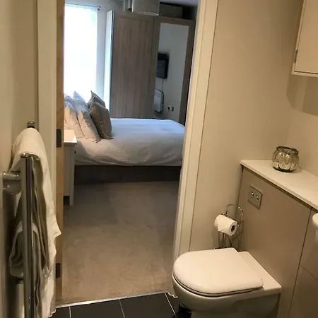 Апартаменты Luxury City Centre Home With Secure Parking *