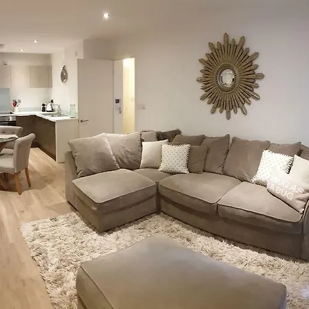 Luxury City Centre Home With Secure Parking