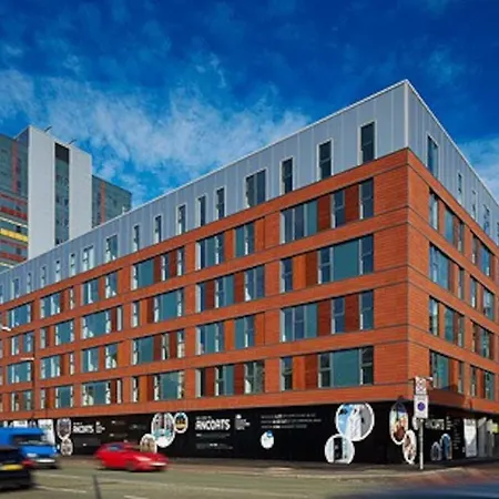 Luxury City Centre Home With Secure Parking Апартаменты *