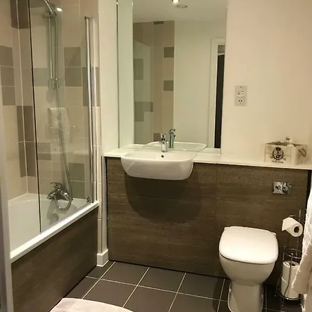 Luxury City Centre Home With Secure Parking *