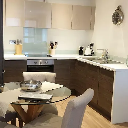 Апартаменты Luxury City Centre Home With Secure Parking
