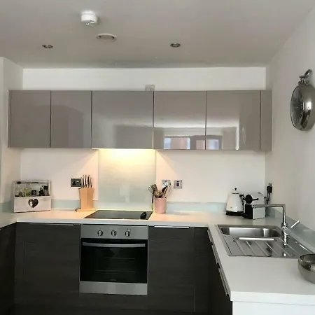 Luxury City Centre Home With Secure Parking