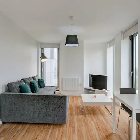 Apartment X1 Media City's Hottest For 6