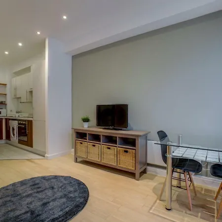 Beautiful Flat In Central דירה מנצ'סטר