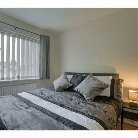 Comfy Private 2 Bed In South Manchester! Manchester