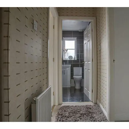Ferienhaus Gorgeous Spacious In Salford *