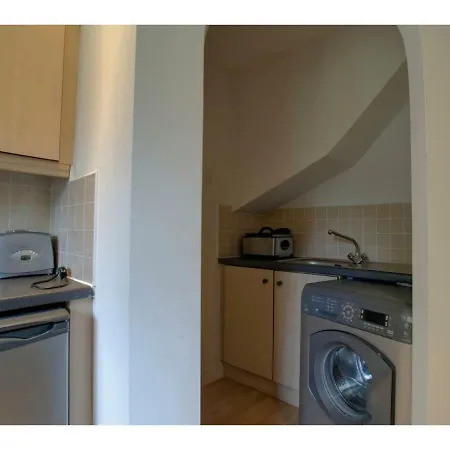Gorgeous Spacious In Salford