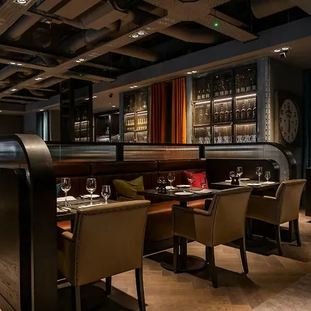 Dakota Hotel 4*