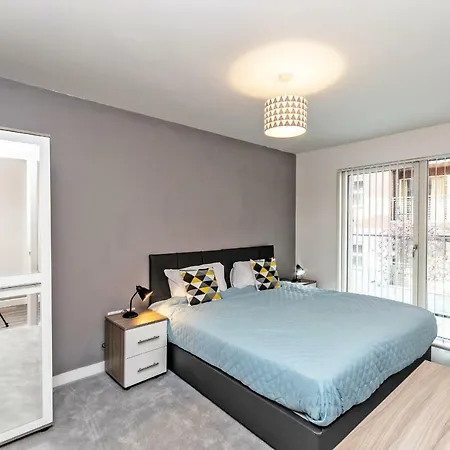 Halo House By Guestz *