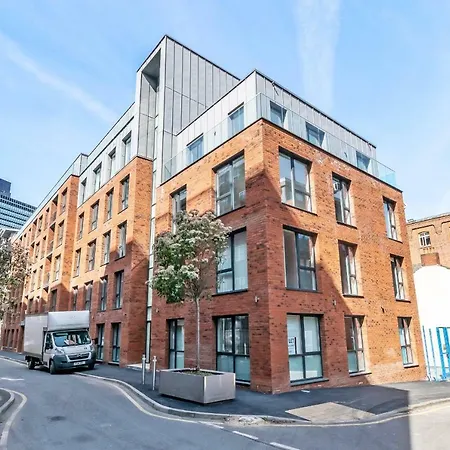 Apartment Halo House By Guestz *