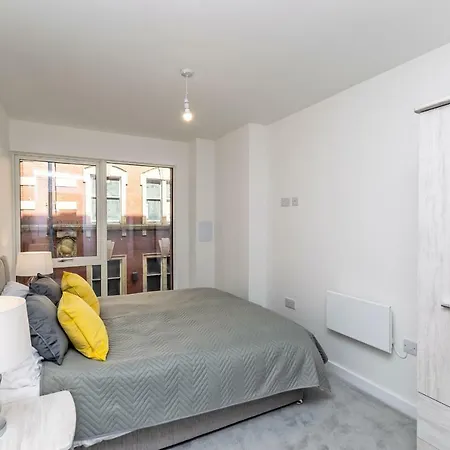 Halo House By Guestz * Manchester