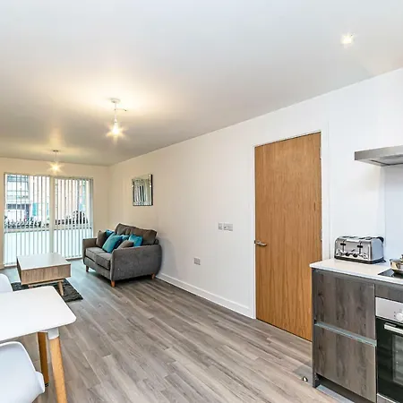 Halo House By Guestz