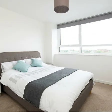 Old Trafford 2 Bed Flat By Guestready Lejlighed