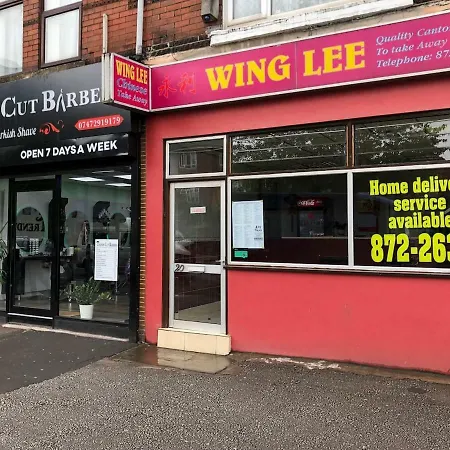 Old Trafford 2 Bed Flat By Guestready *