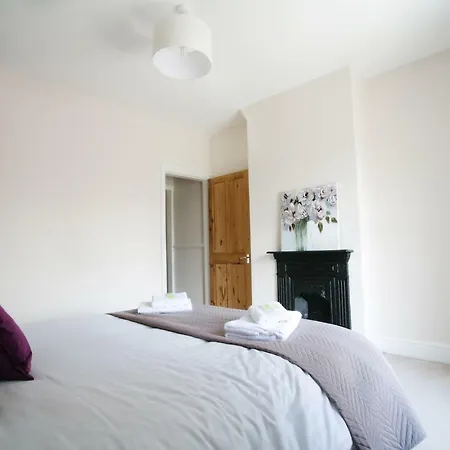 Ferienhaus Rest & Recharge - Cranbrook House Manchester