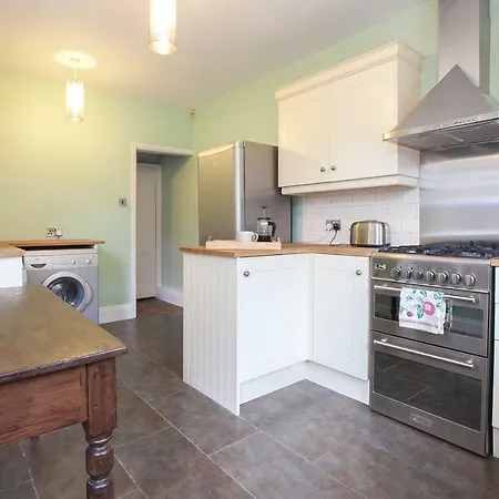 Rest & Recharge Whalley Range House * Manchester