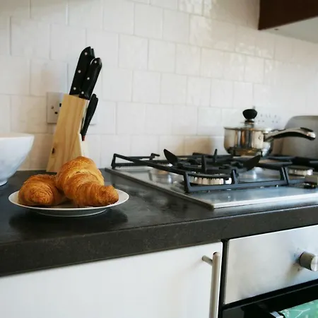 Rest & Recharge - Cranbrook House Ferienhaus *