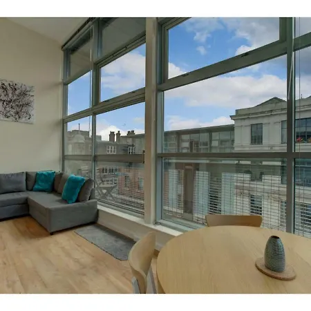 Penthouse Apt For 4, Skyline Views, Central Mcr! Apartment
