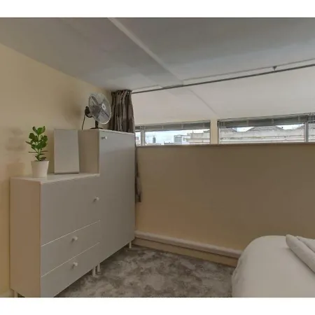 Penthouse Apt For 4, Skyline Views, Central Mcr! Apartment