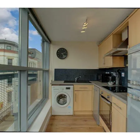 Penthouse Apt For 4, Skyline Views, Central Mcr! * Manchester