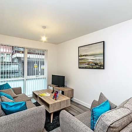 Halo House By Guestz Apartament *