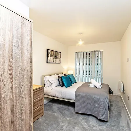 Halo House By Guestz