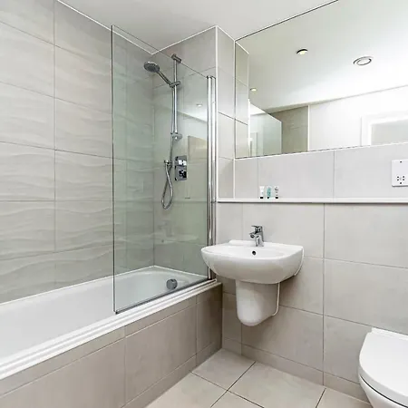 Apartment Halo House By Guestz