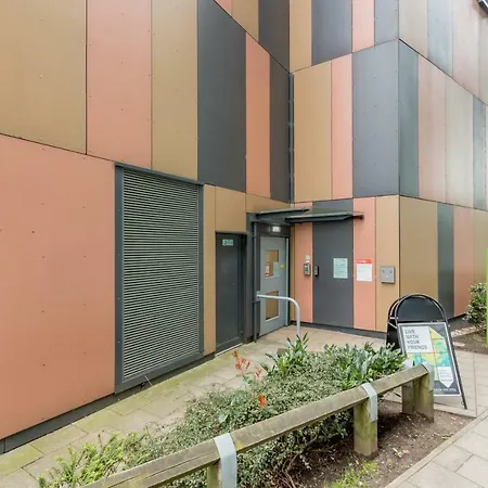 Modern Student-only Ensuite In City Centre 4*