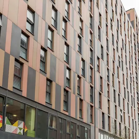 Modern Student-only Ensuite In City Centre