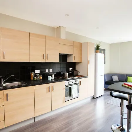 Otel Modern Student-only Ensuite In City Centre 4*