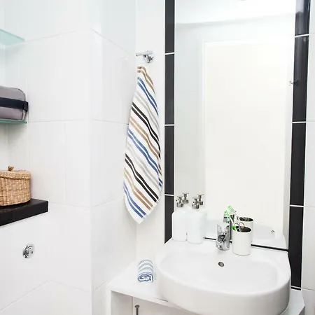 Otel Modern Student-only Ensuite In City Centre 4*