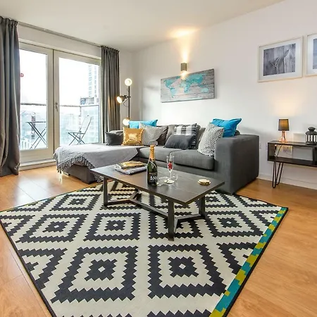 Approved Serviced Vip Apartmán