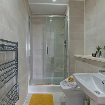 The Penthouse Of The Quays - Parking 맨체스터