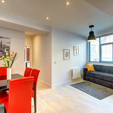 Piccadilly Apartment