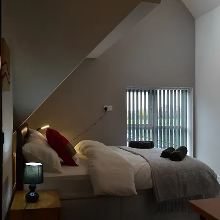 Konukevi Oxford Road House 3*