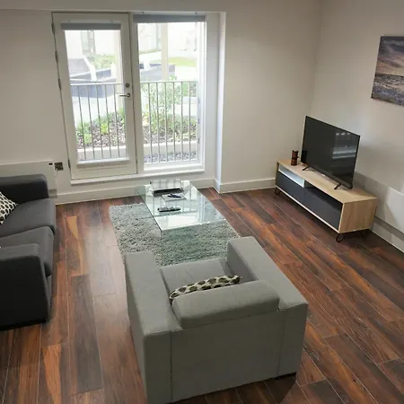 Apartment Dreams *