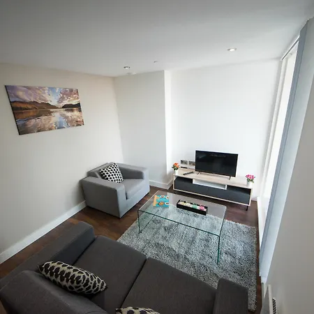 Apartment Dreams *