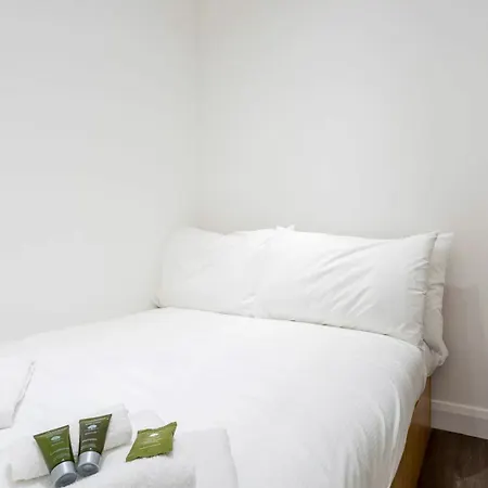 Apartment Snug In *