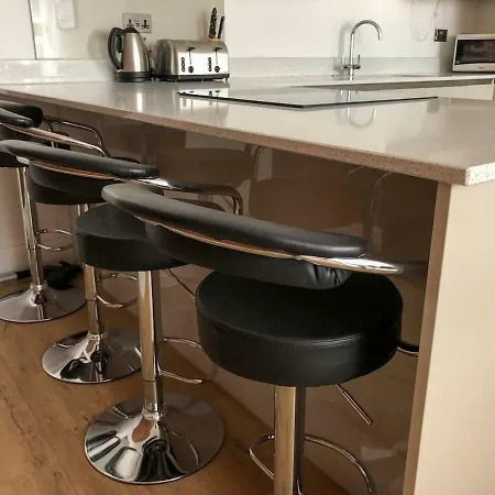 Stunning New Build Modern Apt Extremely Central Near Piccadilly And Gay Vil