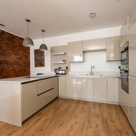 Stunning New Build Modern Apt Extremely Central Near Piccadilly And Gay Vil *