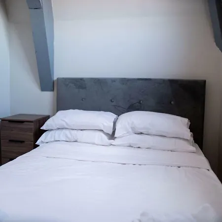 Newly Renovated, Top Floor Apt For 4, Central Mcr! Апартаменты Манчестер