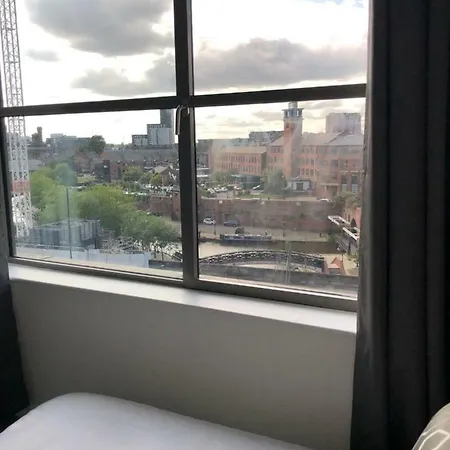 Deansgate Locks Penthouse *