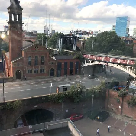 Deansgate Locks Penthouse Daire Manchester