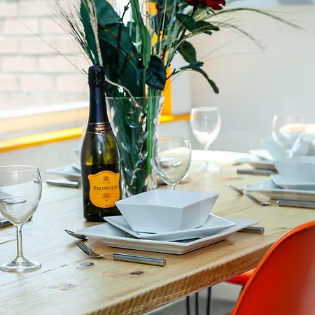 Holiday home Contemporary Pioneer House Manchester