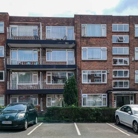 Two Bed Apt For 6 By Beautiful Clowes Park, Mcr! * Manchester