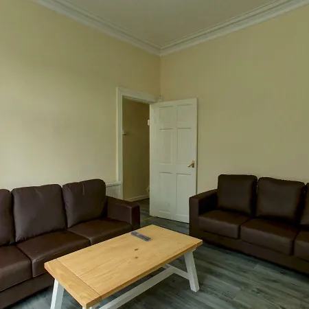 Entire 4 Bed W Free Parking East Manchester!