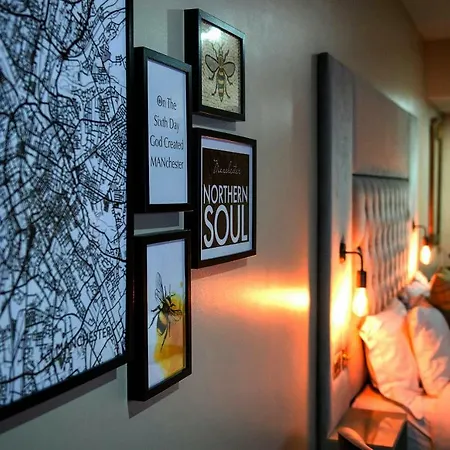 Hall Hotel 4*